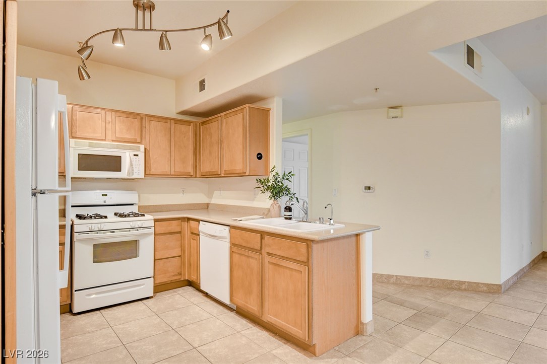 2291 West Horizon Ridge Parkway, Unit 7138 Henderson, NV 89052 - Photo 12 of 34