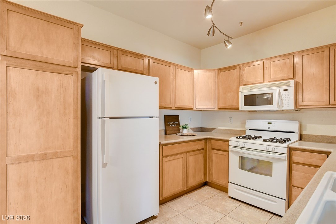 2291 West Horizon Ridge Parkway, Unit 7138 Henderson, NV 89052 - Photo 12 of 31