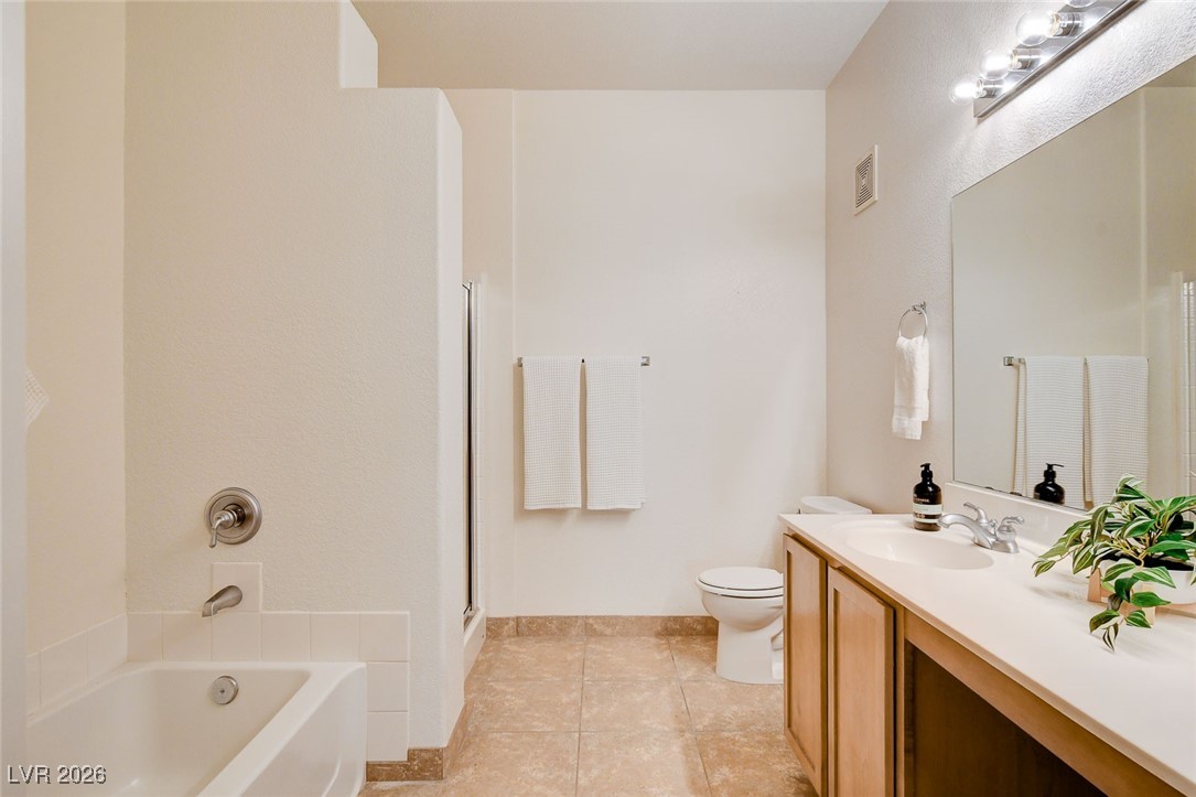 2291 West Horizon Ridge Parkway, Unit 7138 Henderson, NV 89052 - Photo 19 of 34 Primary bath with separate shower and bathtub.