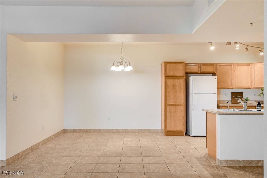 2291 West Horizon Ridge Parkway, Unit 7138 Henderson, NV 89052 - Photo 7 of 34 Dining Room