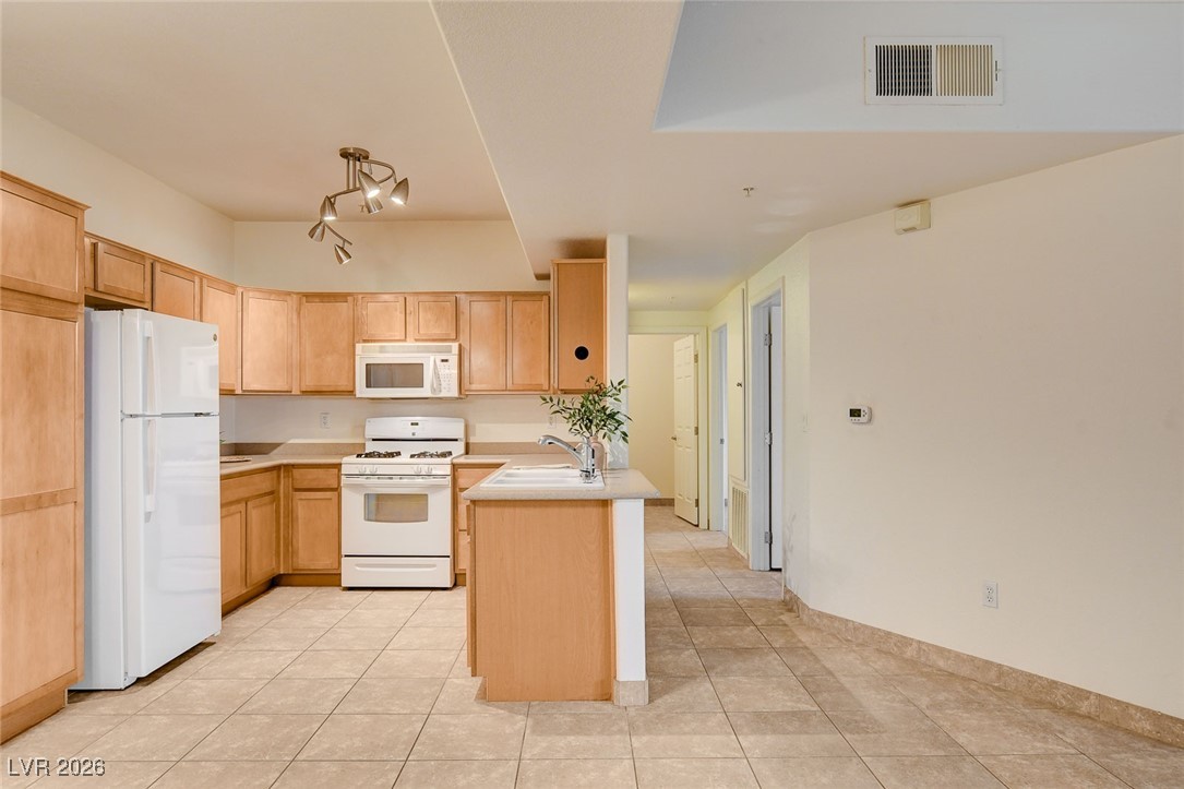 2291 West Horizon Ridge Parkway, Unit 7138 Henderson, NV 89052 - Photo 9 of 34