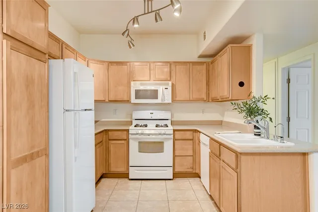 $320,000 | 2291 West Horizon Ridge Parkway, Unit 7138, Henderson, NV 89052