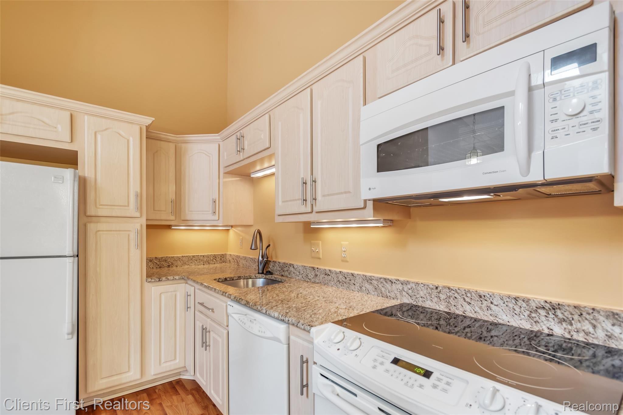 12_210WoodstoneWindowStillRealEstatePhotography12_mls.jpg