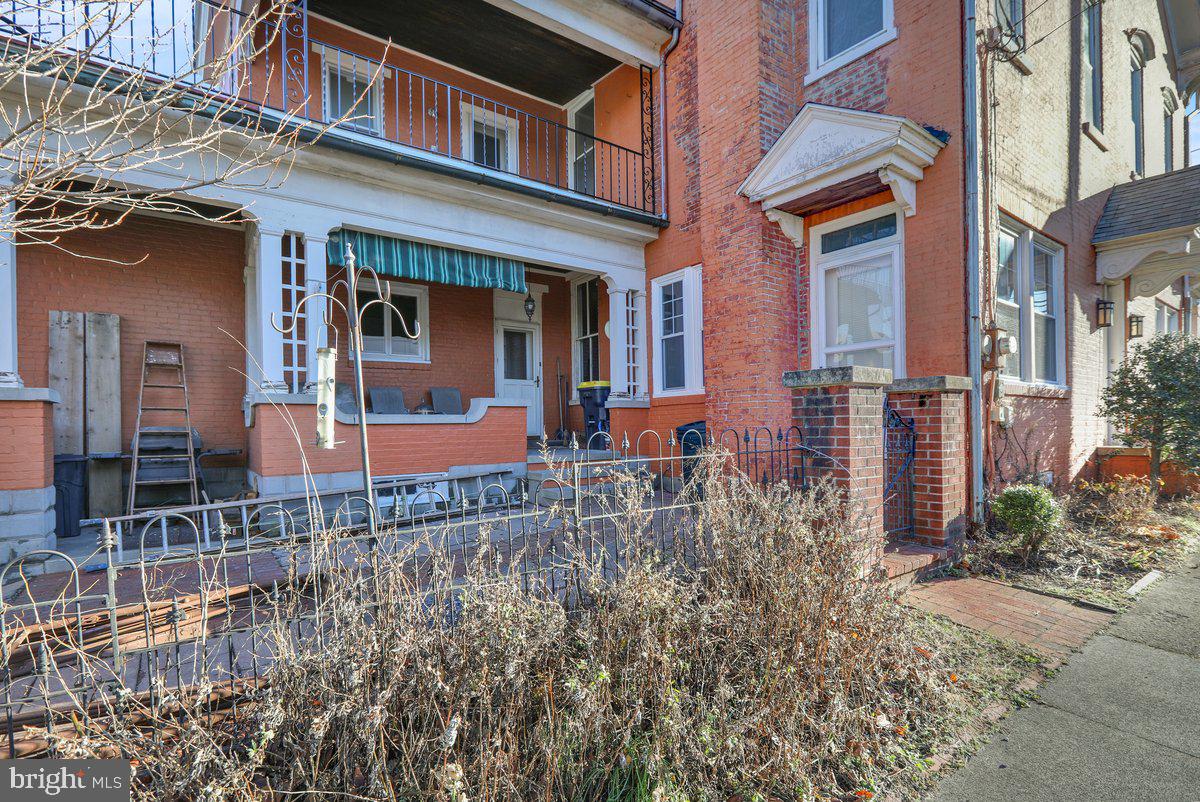 161 West High Street Womelsdorf, PA 19567 - Photo 4 of 37