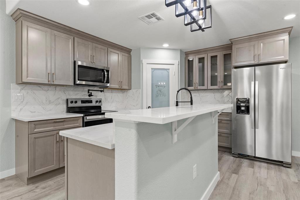 2505 Stewart Drive Waco, TX 76708 - Photo 7 of 16