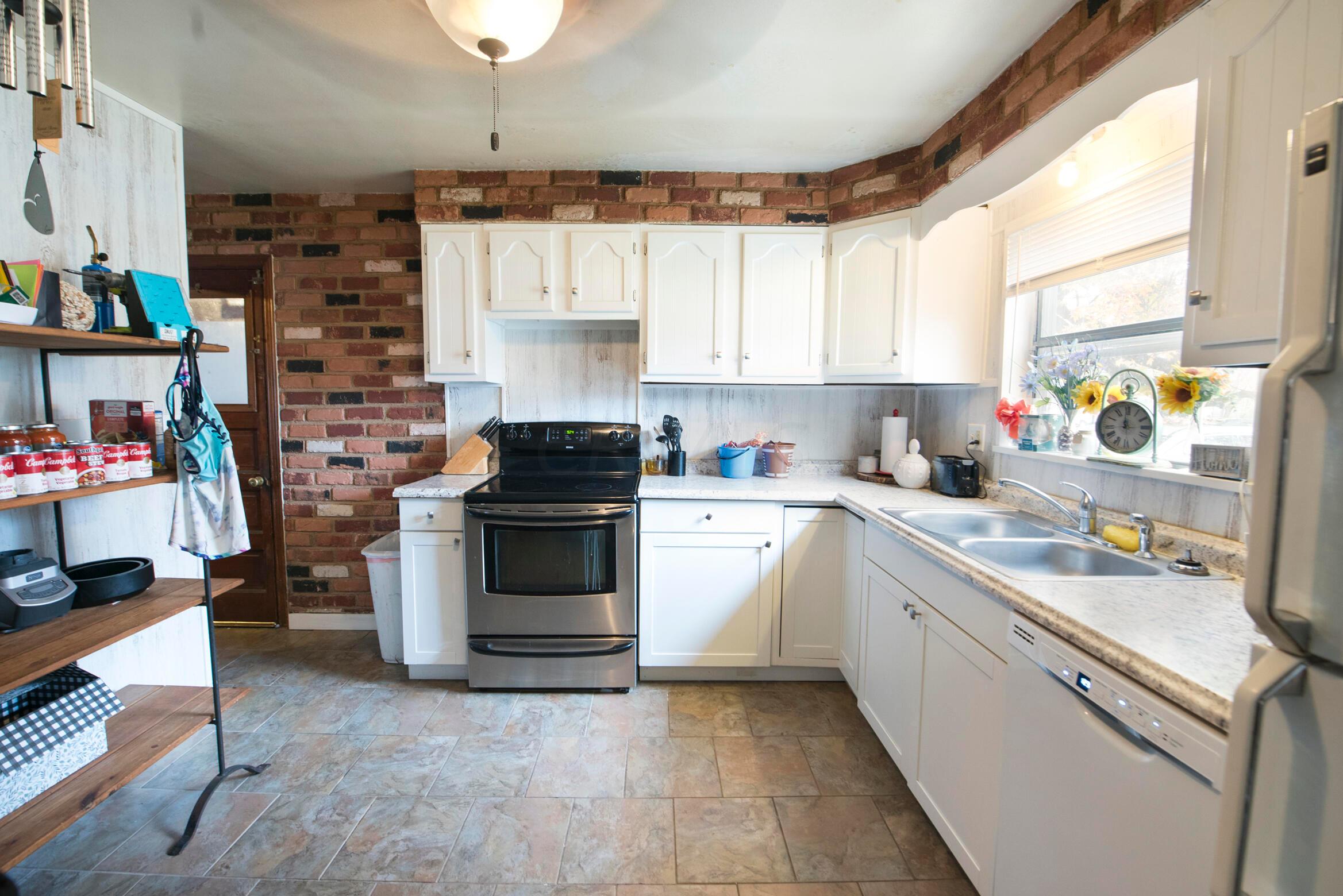 3755 Karl Road Columbus, OH 43224 - Photo 30 of 49 DRM_8854