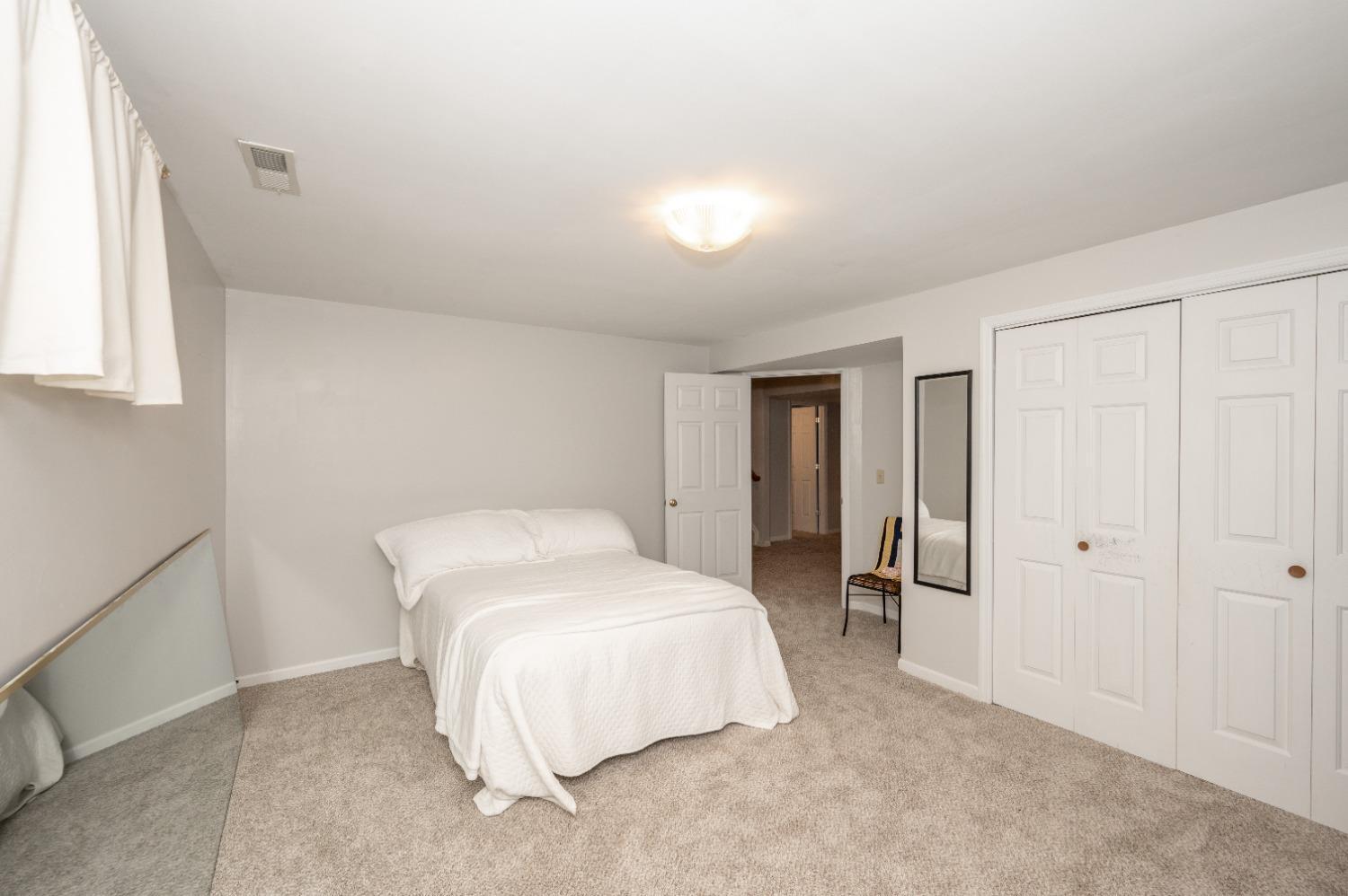 10024 Pebble Ridge Lane Cincinnati, OH 45252 - Photo 21 of 36 Gallery Image 21