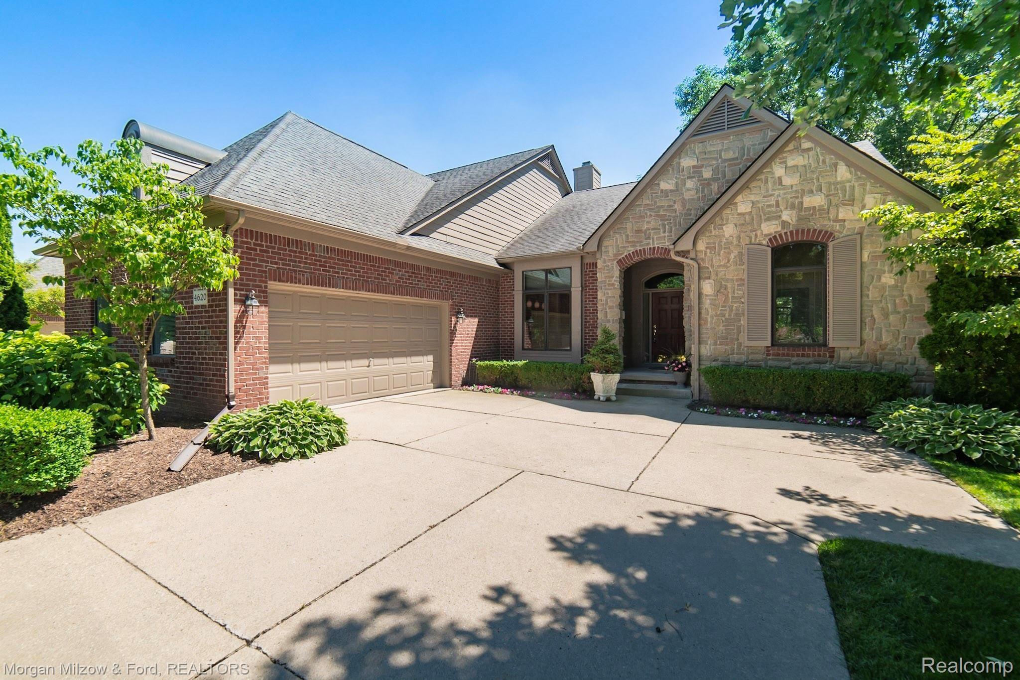 4620 Oakhurst Ridge Road Clarkston, MI 48348 - Photo 4 of 57 27-DSC_0938.jpg