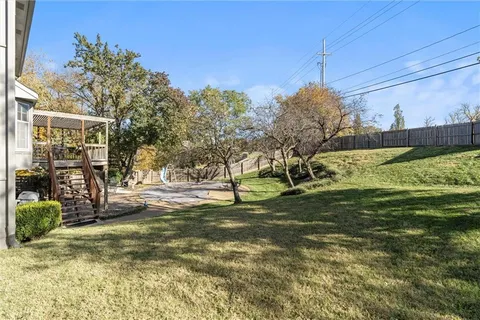 $445,000 | 8641 Greenwood Lane, Lenexa, KS 66215