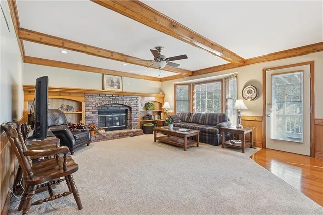 $445,000 | 8641 Greenwood Lane, Lenexa, KS 66215