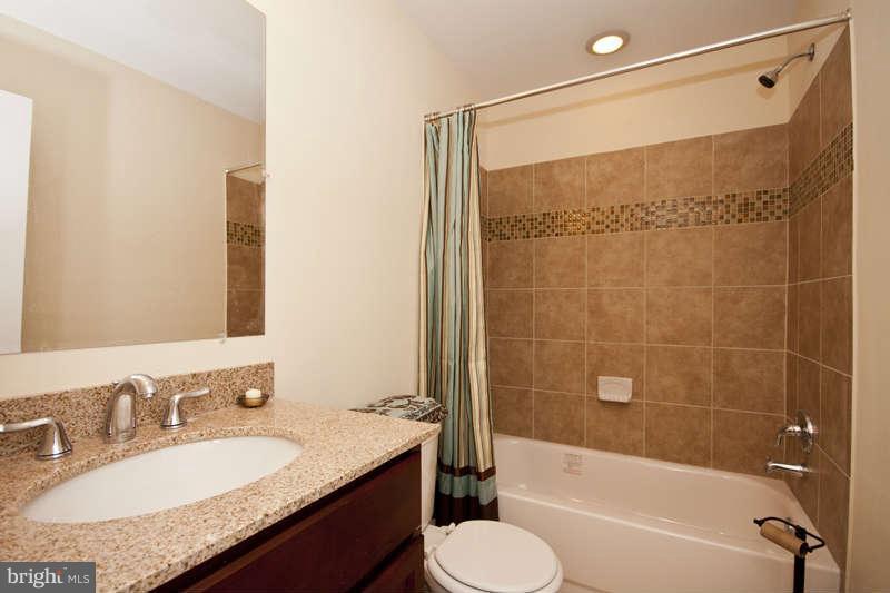 1844 Ralston Place Crofton, MD 21114 - Photo 17 of 30 Bath