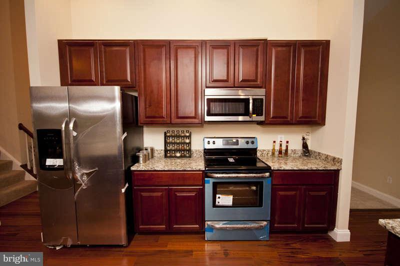 1844 Ralston Place Crofton, MD 21114 - Photo 9 of 30 Kitchen