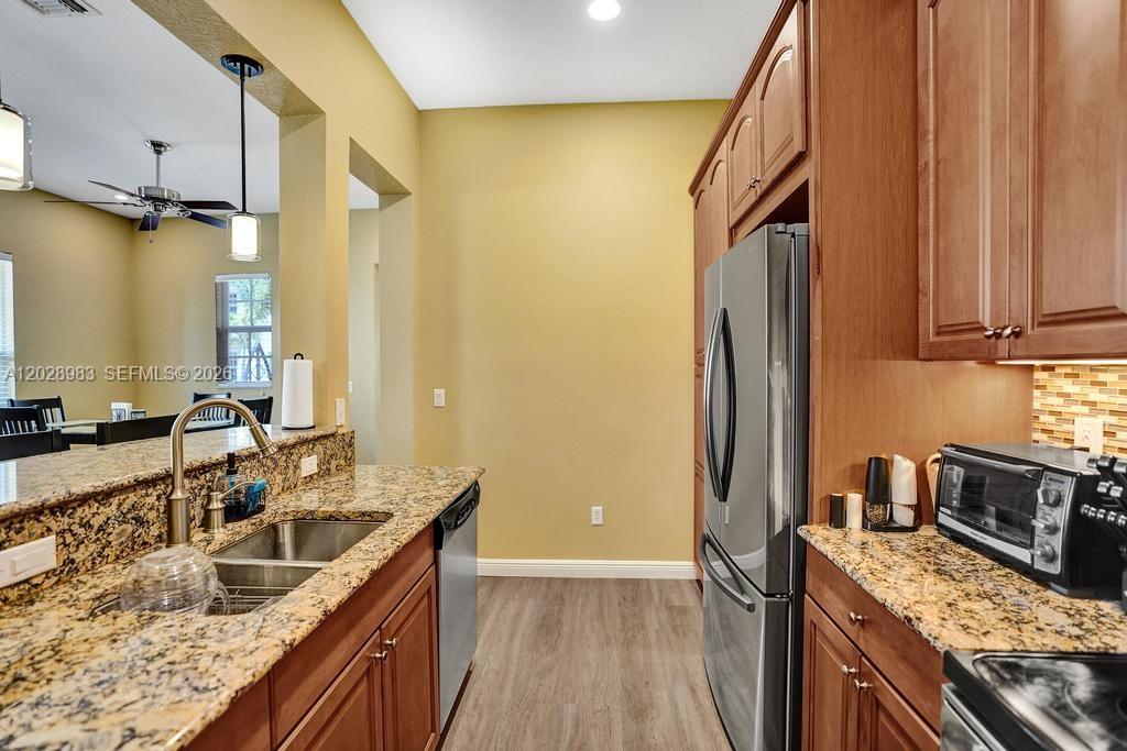 823 Northwest 82nd Lane Boca Raton, FL 33487 - Photo 15 of 105