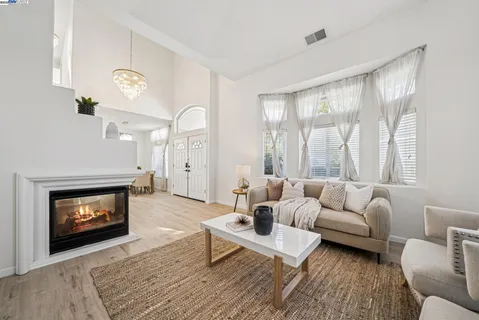 $1,795,000 | 5603 Highcrest Court, Pleasanton, CA 94588