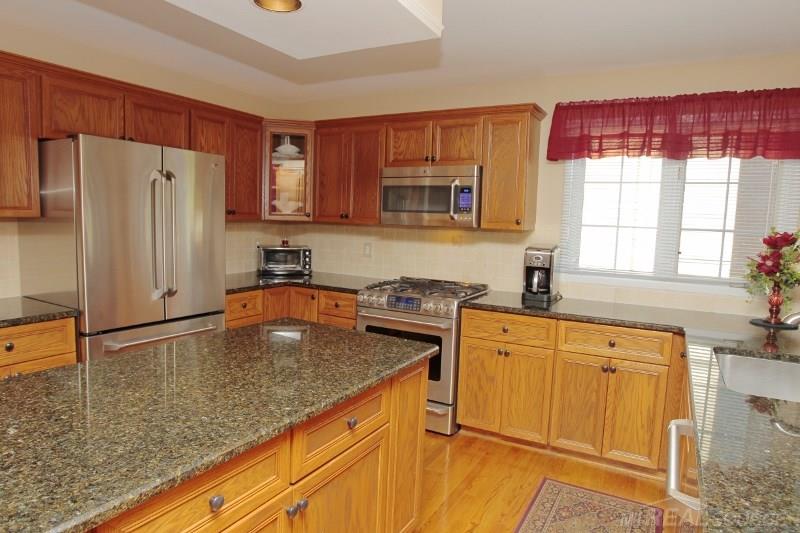 1313 Tulberry Circle Rochester, MI 48306 - Photo 14 of 38