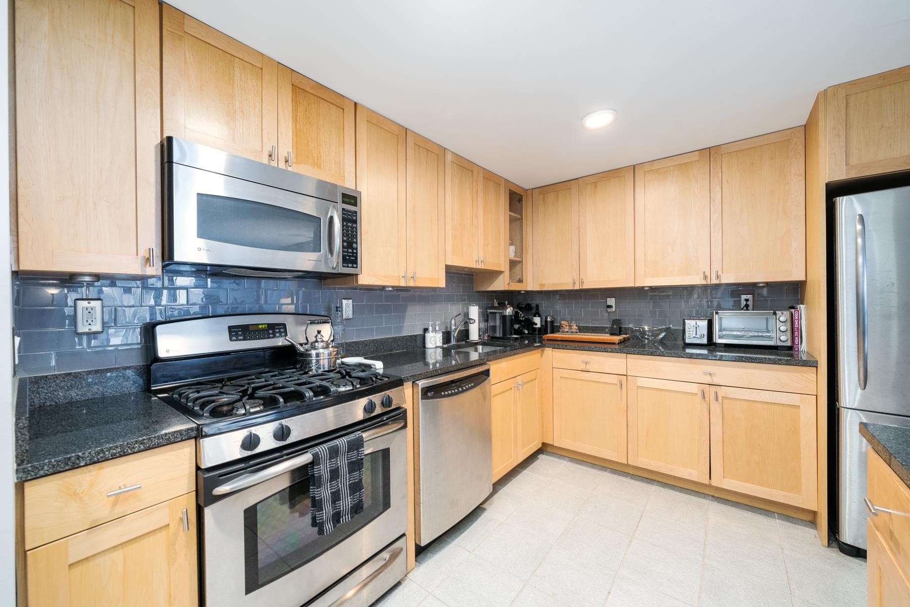 700 Grove Street, Unit 3D Jersey City, NJ 07310 - Photo 3 of 23