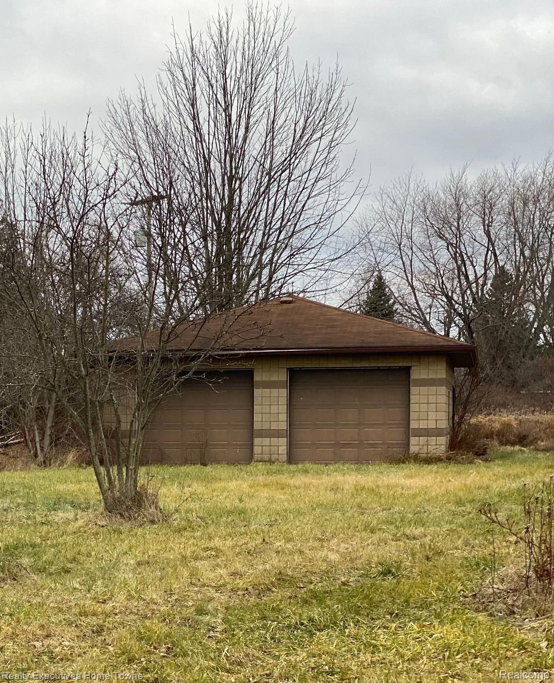 7950 Avoca Road Avoca, MI 48006 - Photo 3 of 4 2nd garage.jpeg