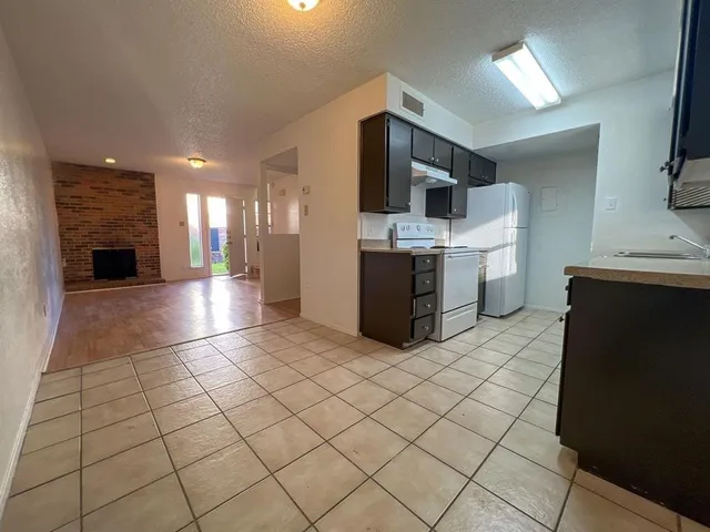 $1,200 | 4928 Diaz Avenue, Unit 4, Fort Worth, TX 76107