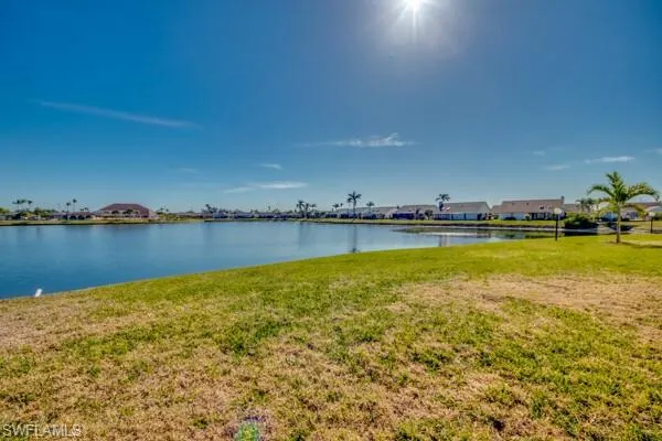 a view of a tennis court