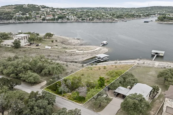 $450,000 | 21909 Mockingbird Street, Lago Vista, TX 78645