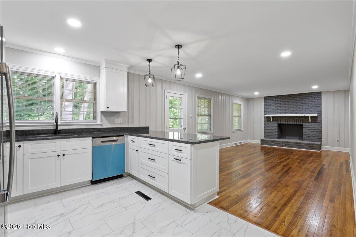 1907 Sedgefield Drive Kinston, NC 28504 - Photo 11 of 34 11-1907 Sedgefield Dr-11