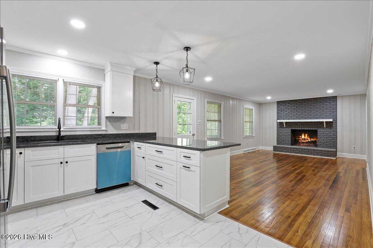 1907 Sedgefield Drive Kinston, NC 28504 - Photo 10 of 34 10-1907 Sedgefield Dr-10