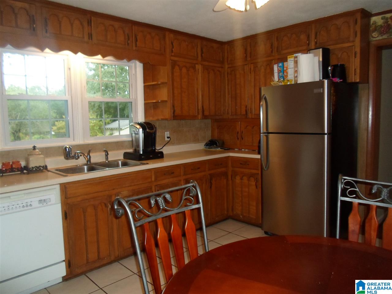 423 Hutto Hill Road Anniston, AL 36201 - Photo 4 of 38
