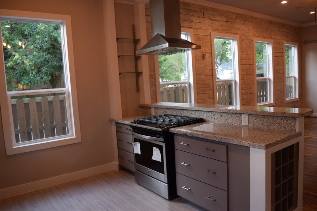 1321 Summer Street Houston, TX 77007 - Photo 8 of 24