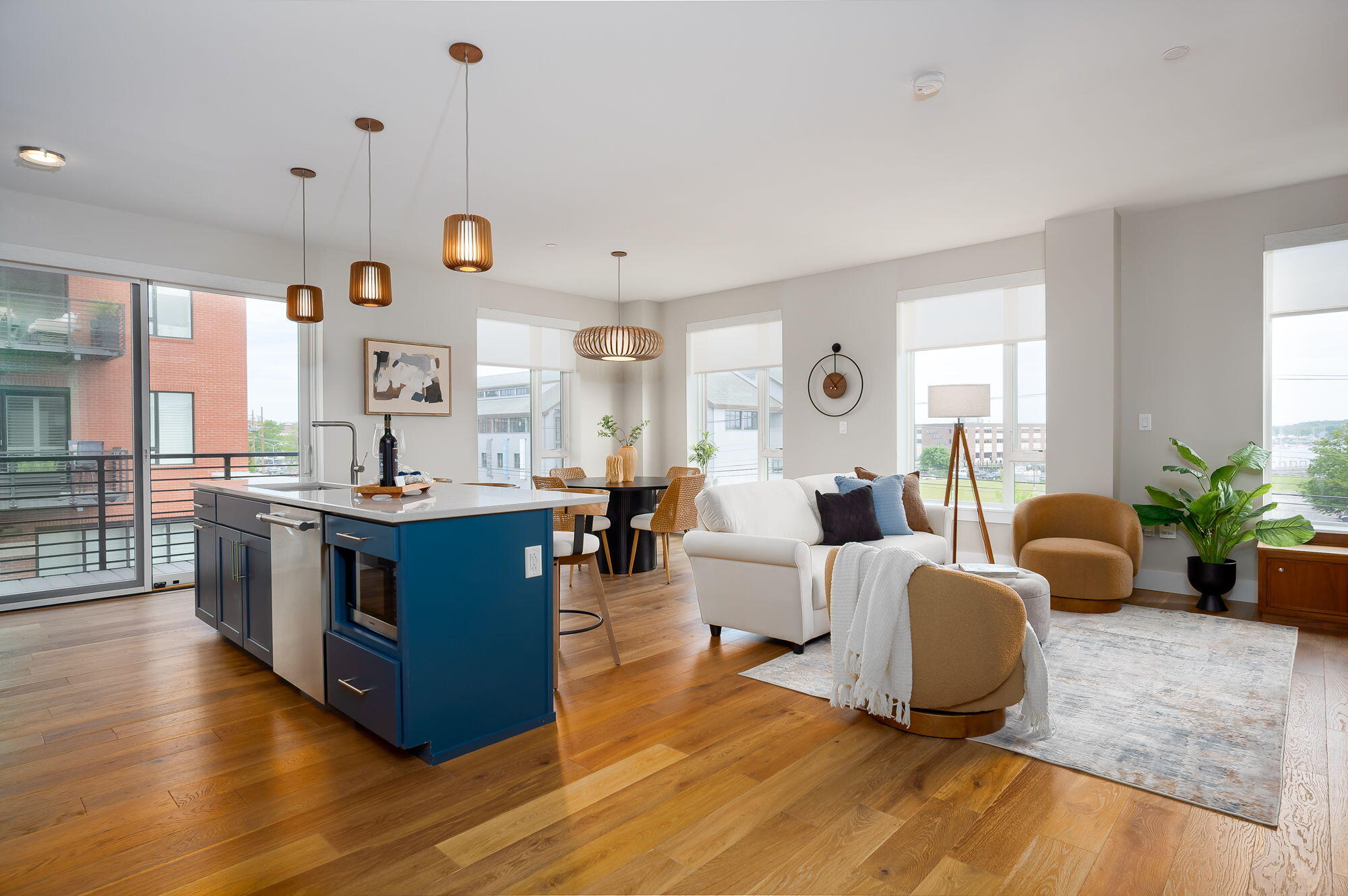 387 Commercial Street, Unit 322 Portland, ME 04101 - Photo 5 of 46 Spacious Living
