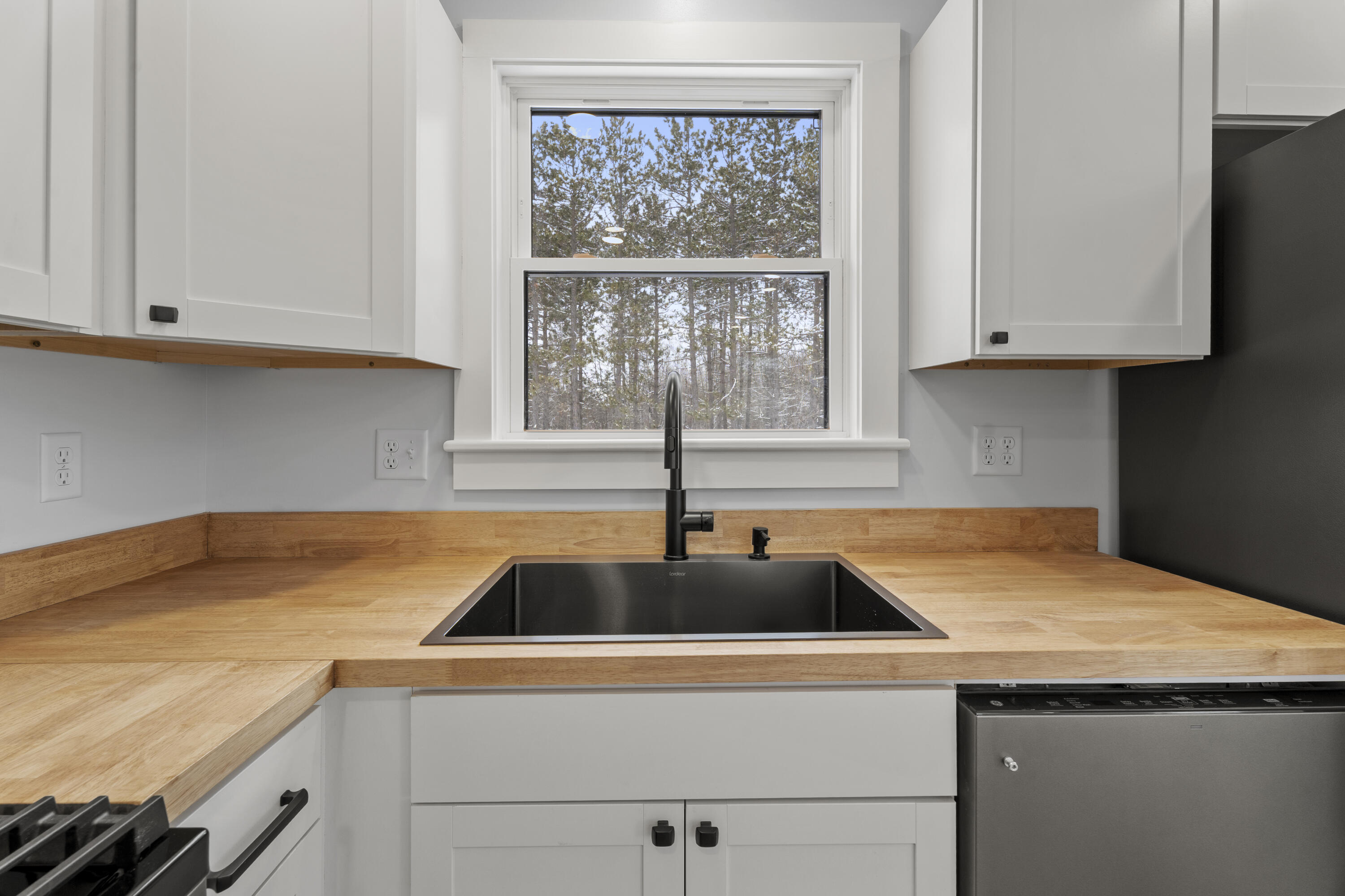 120 Wiswell Road Brewer, ME 04412 - Photo 17 of 40 DSC04008