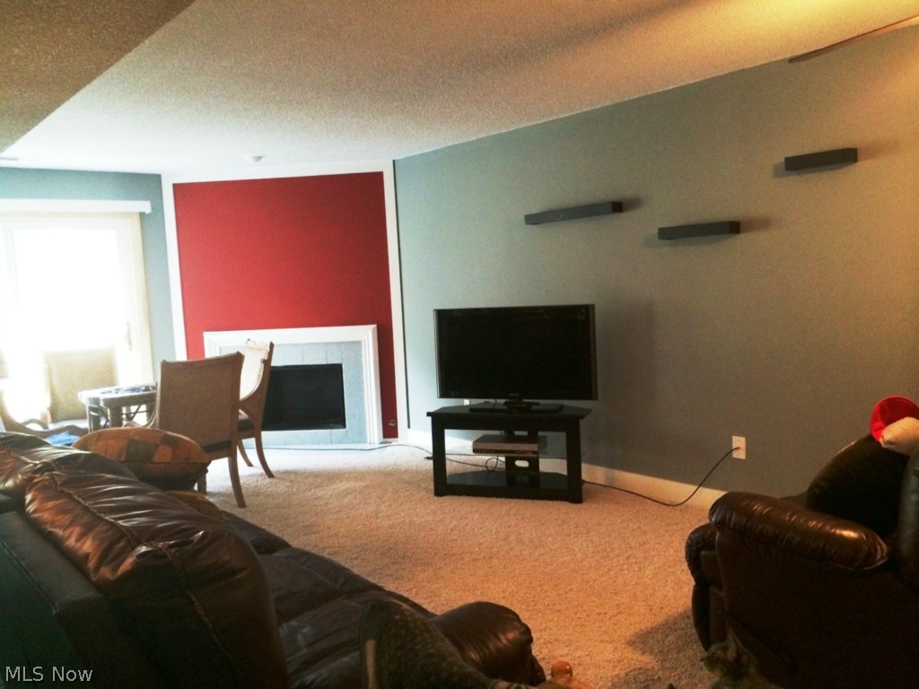 847 Hampton Ridge Drive Akron, OH 44313 - Photo 4 of 23 Gallery Image 4