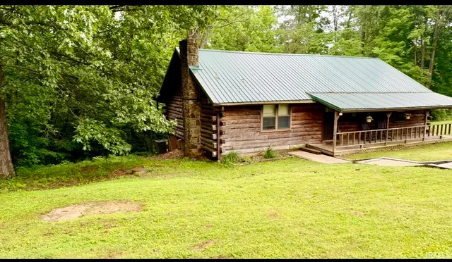 $277,900 | 18 Oak Tree Lane, Springville, IN 47462