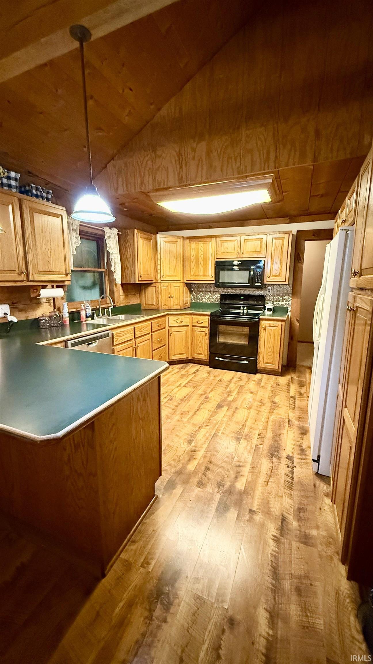 18 Oak Tree Lane Springville, IN 47462 - Photo 10 of 32