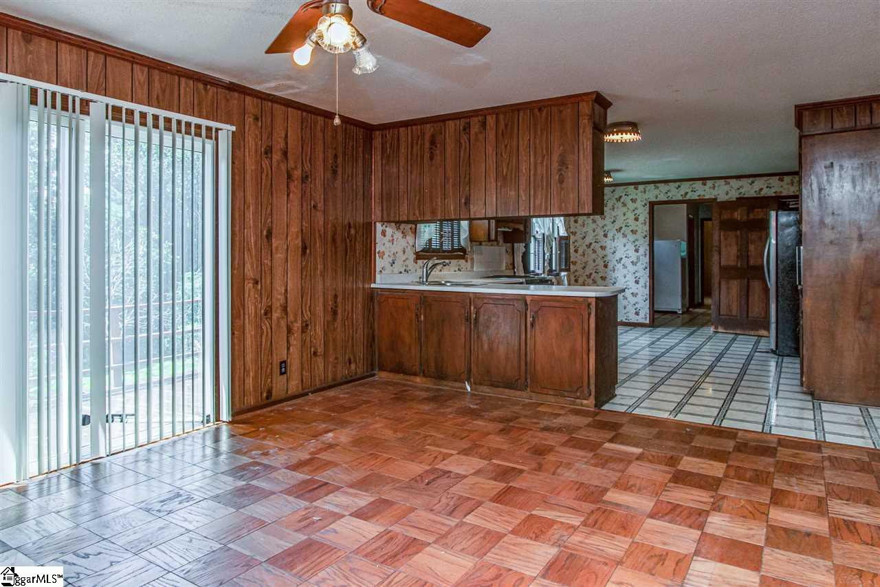 135 State Rd S-42-7023 Campobello, SC 29322 - Photo 15 of 36