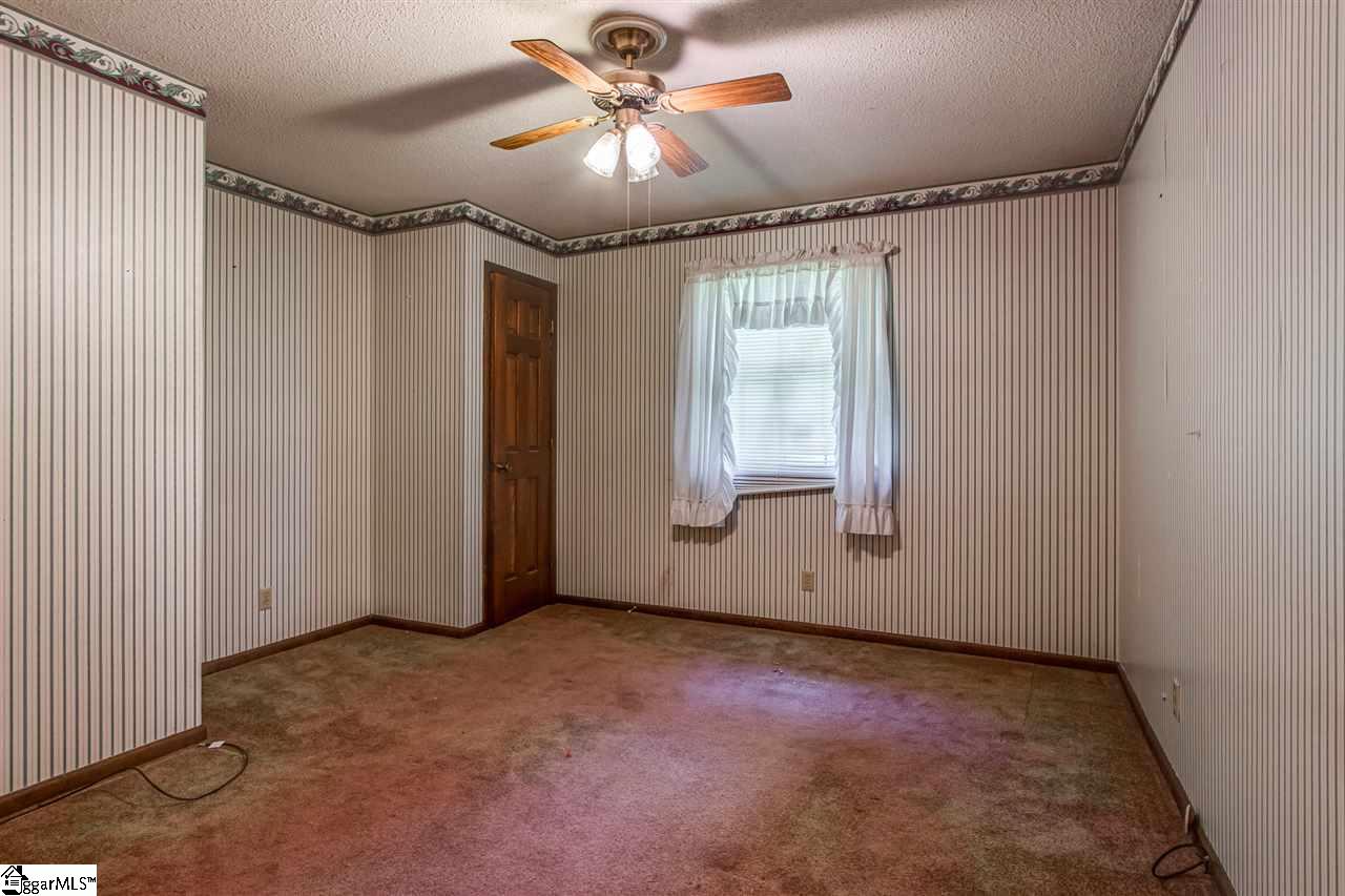 135 State Rd S-42-7023 Campobello, SC 29322 - Photo 18 of 36