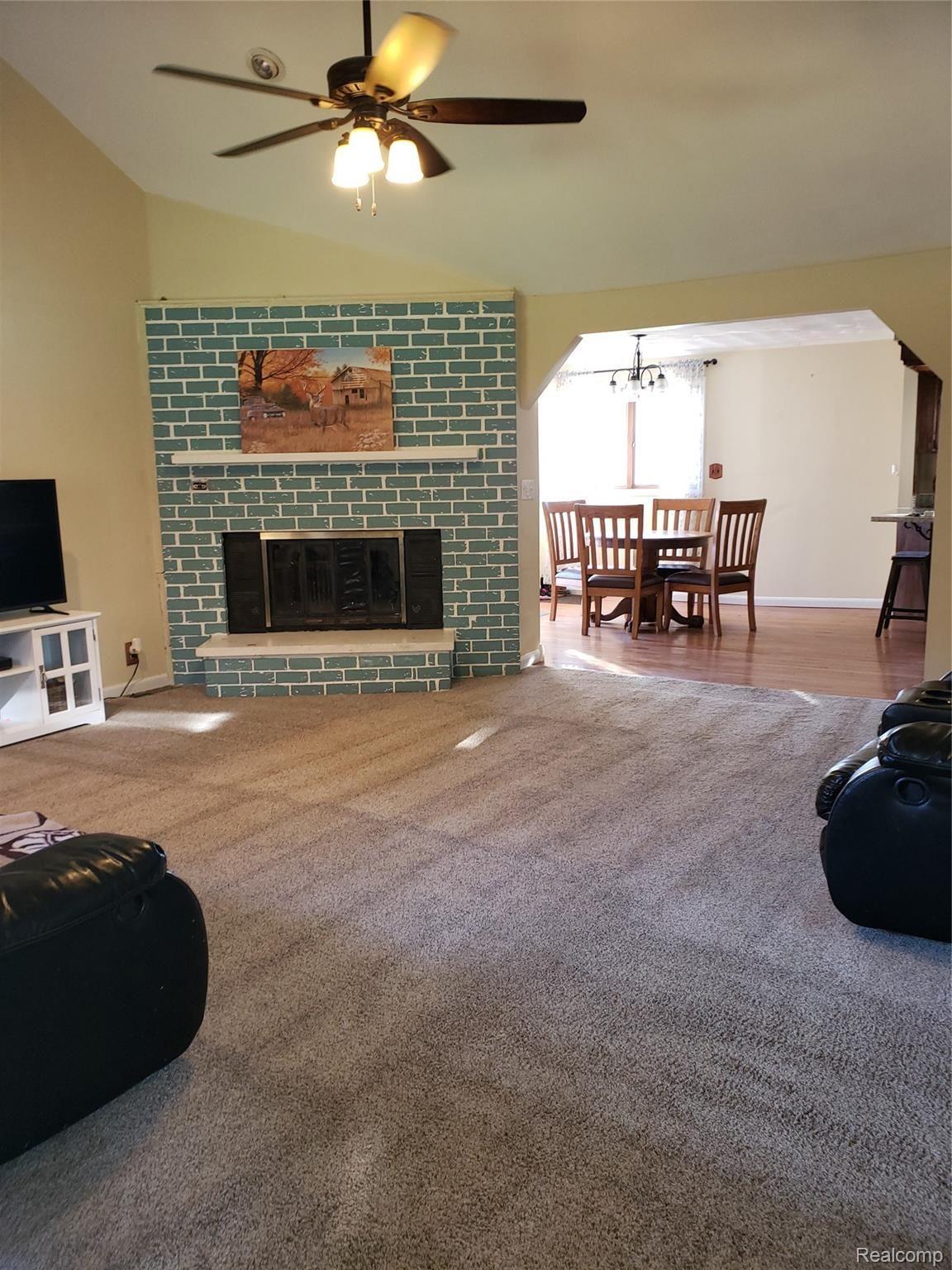 6711 Kennedy Road Munith, MI 49259 - Photo 3 of 16 2.jpg
