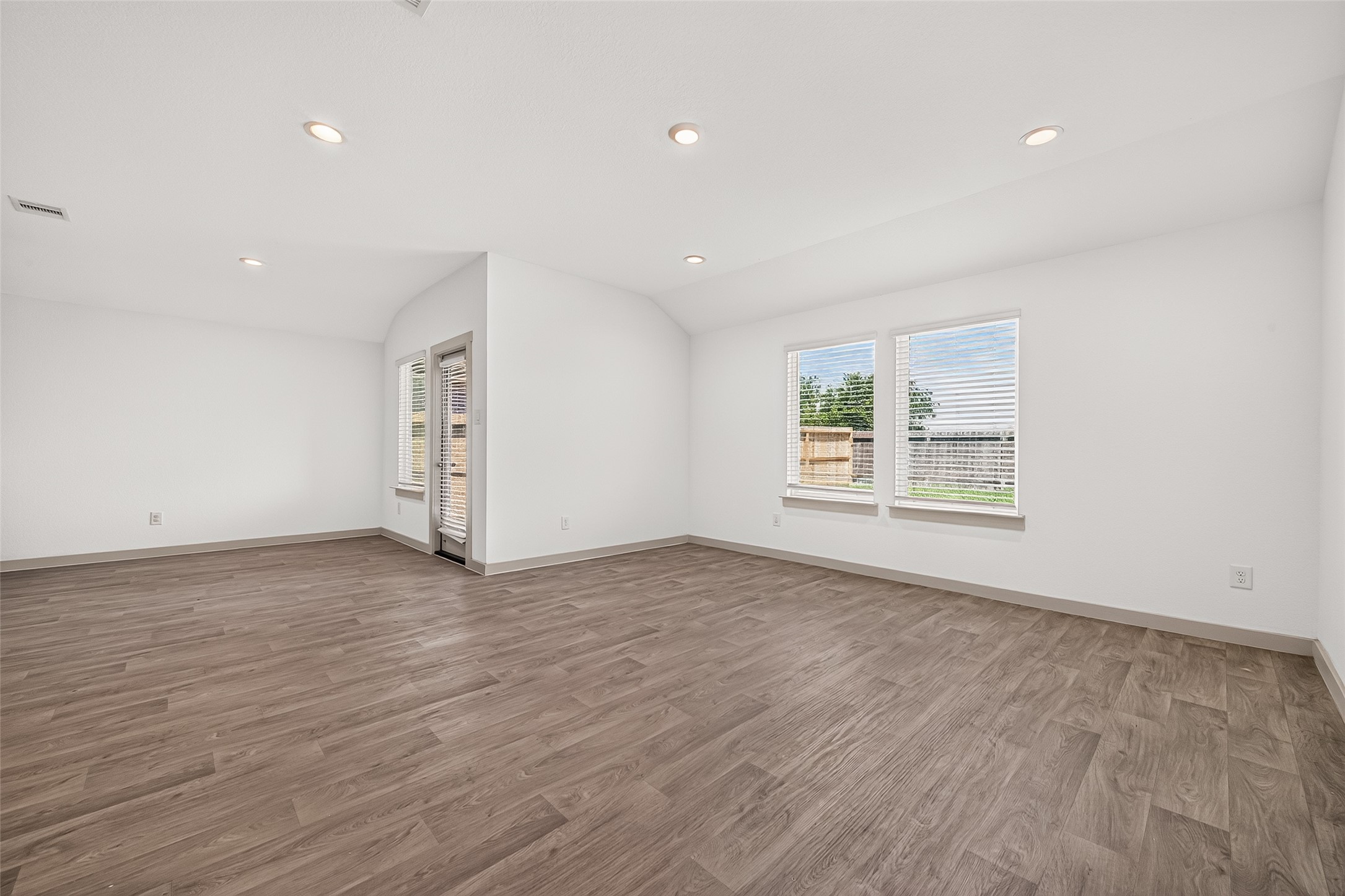 8043 Alcott Forest Lane Rosharon, TX 77583 - Photo 15 of 46 Gallery Image 15