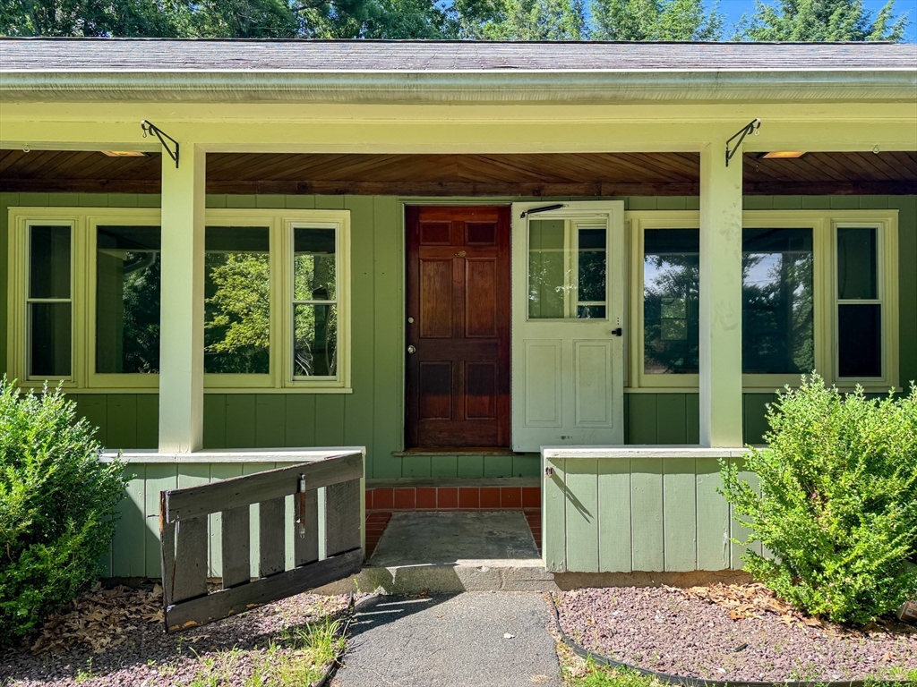 143 Log Plain Road Greenfield, MA 01301 - Photo 4 of 37