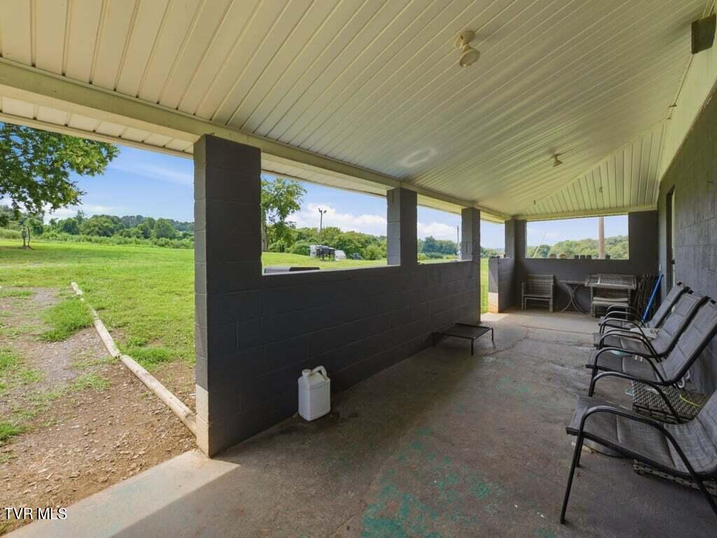 990 Dover Road Morristown, TN 37813 - Photo 27 of 33 990 Dover Rd - 26