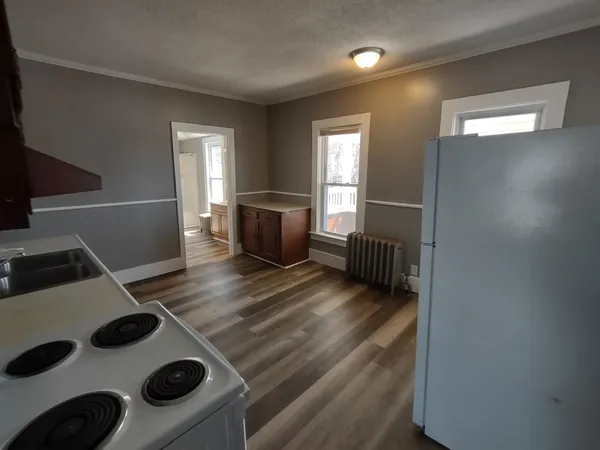 $1,500 | 48 Laurel Street, Unit 4, Newport, NH 03773