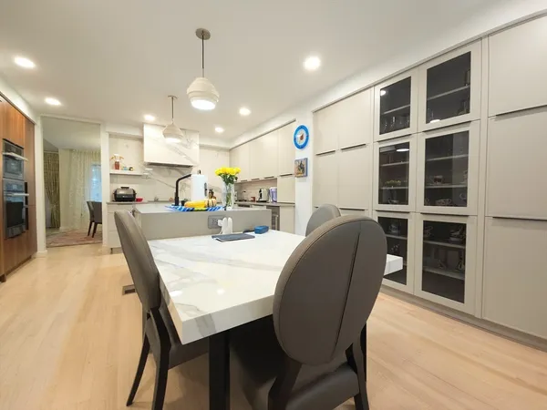 $2,885,000 | 213 Nahanton Street, Unit 213, Newton, MA 02459