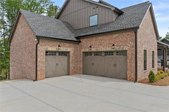 a view of an entrance to house