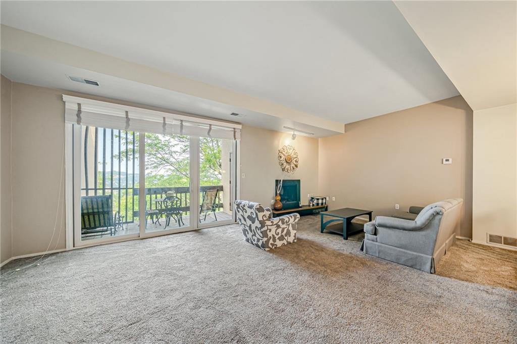 2034 Swallow Hill Road, Unit 120 Pittsburgh, PA 15220 - Photo 14 of 27 Gallery Image 14