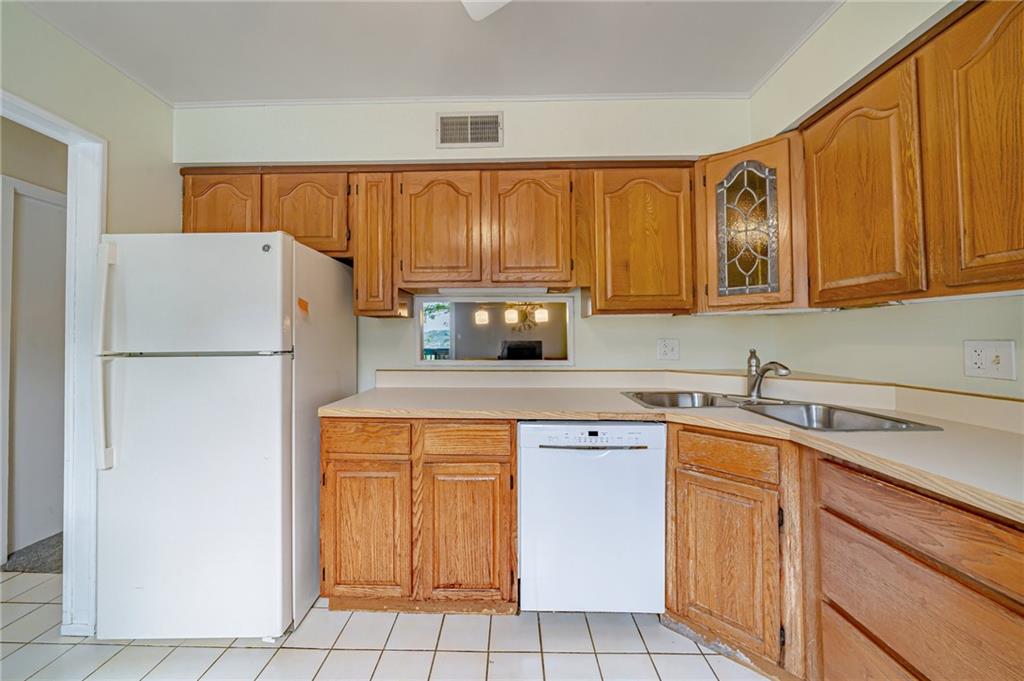 2034 Swallow Hill Road, Unit 120 Pittsburgh, PA 15220 - Photo 5 of 27 Gallery Image 5