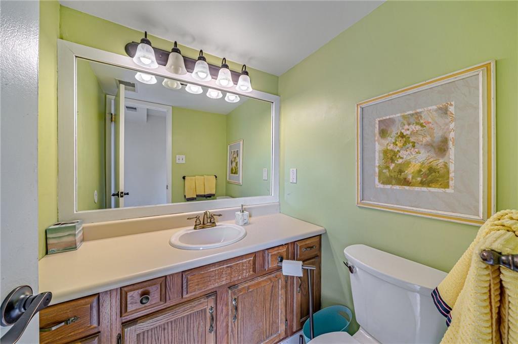 2034 Swallow Hill Road, Unit 120 Pittsburgh, PA 15220 - Photo 8 of 27 Gallery Image 8