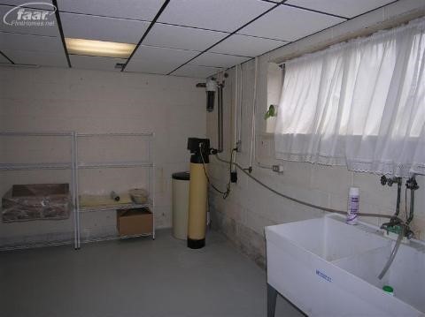 6279 Perry Road Grand Blanc, MI 48439 - Photo 42 of 57 20265457-41.JPG