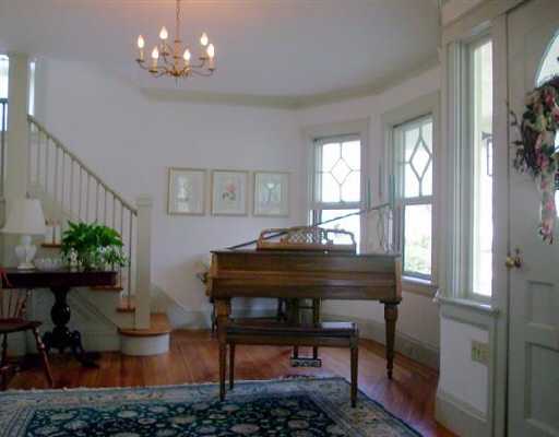 44 Chiswick Road Cranston, RI 02905 - Photo 3 of 5 Other.