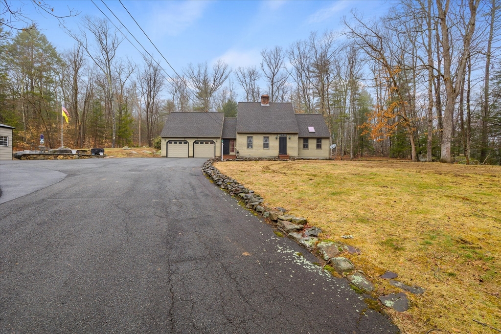 87 E Road Orange, MA 01364 - Photo 3 of 28 Gallery Image 3