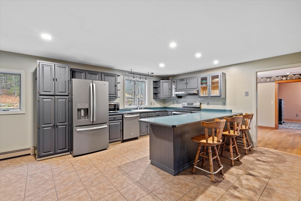 87 E Road Orange, MA 01364 - Photo 4 of 28 Gallery Image 4