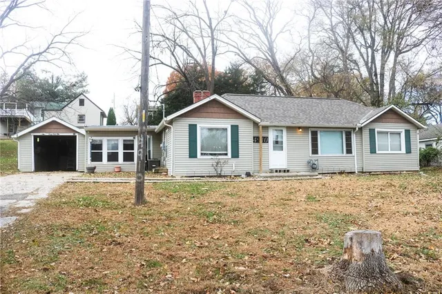$145,000 | 4910 Clover Road, St. Joseph, MO 64505